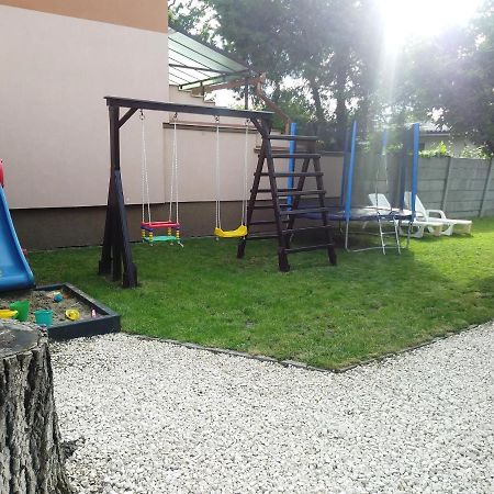 Szivarvany Apartman Jula Exterior foto