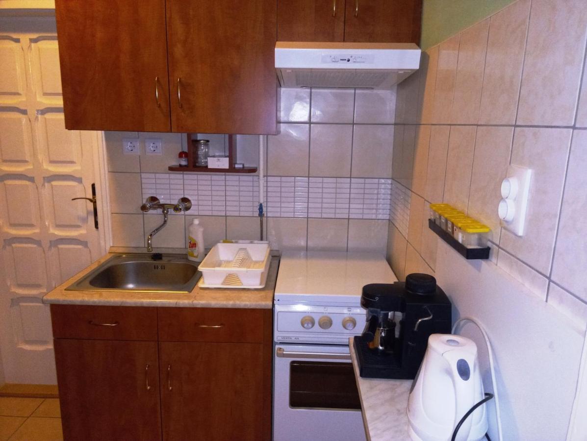 Szivarvany Apartman Jula Exterior foto
